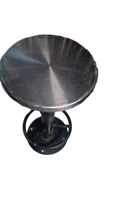 Butaco de cafeteria con anclaje al piso 81 Cm Gris